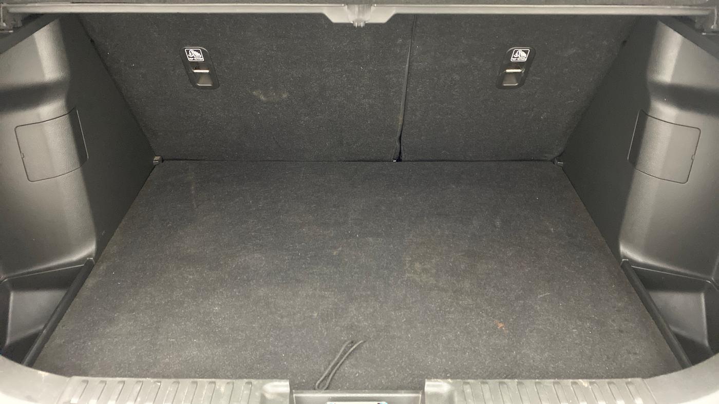 2018 Maruti Vitara Brezza ZDI+ DUAL TONE AMT, Diesel, Automatic, 40,701 km, Boot Inside