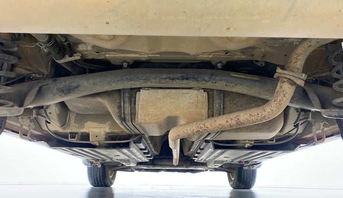 2018 Maruti Vitara Brezza ZDI+ DUAL TONE AMT, Diesel, Automatic, 40,701 km, Rear Underbody
