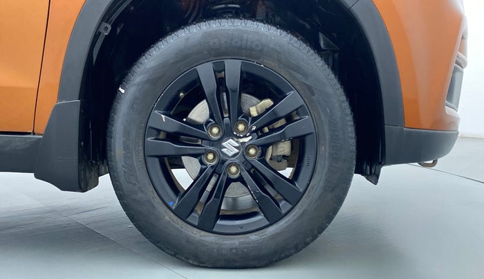 2018 Maruti Vitara Brezza ZDI+ DUAL TONE AMT, Diesel, Automatic, 40,701 km, Right Front Wheel
