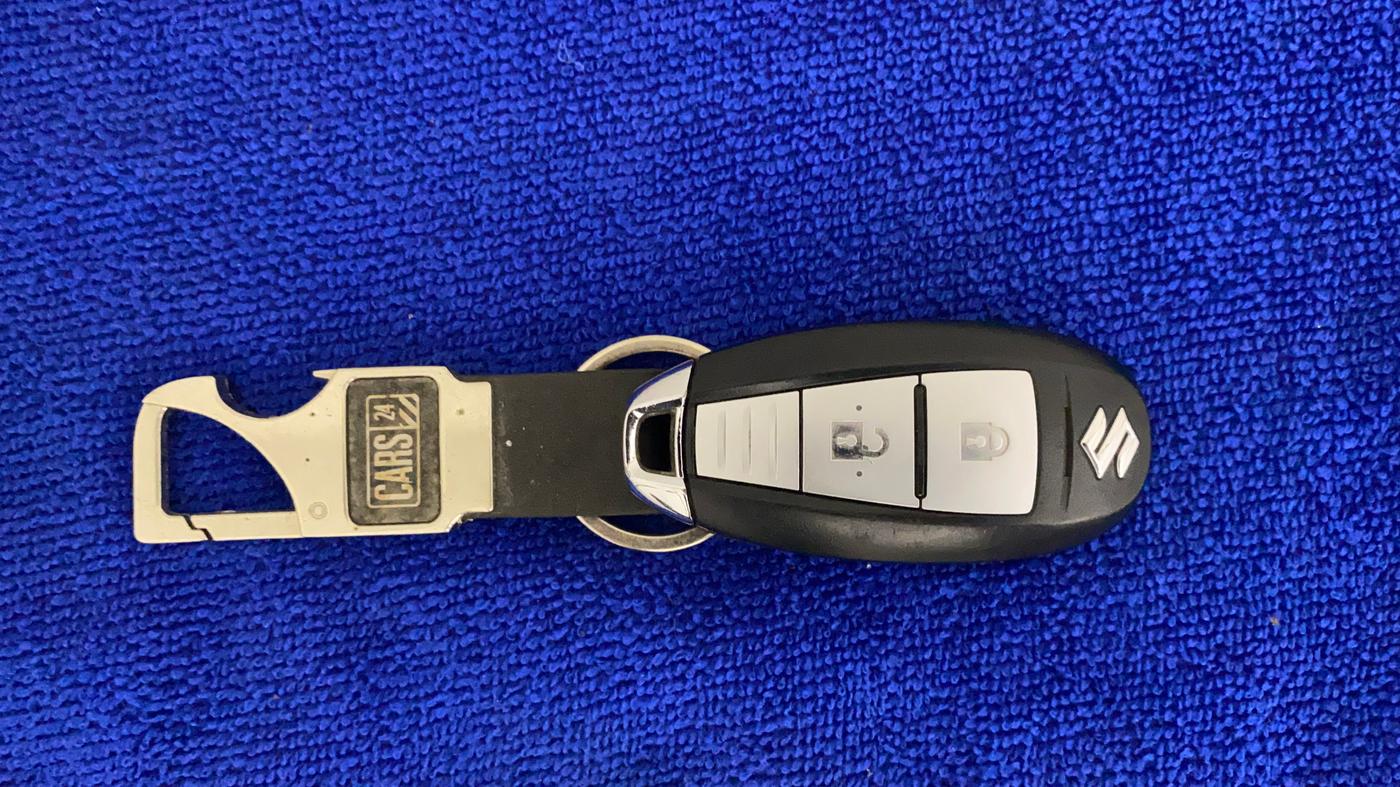 2015 Maruti S Cross ALPHA 1.3, Diesel, Manual, 74,274 km, Key Close Up