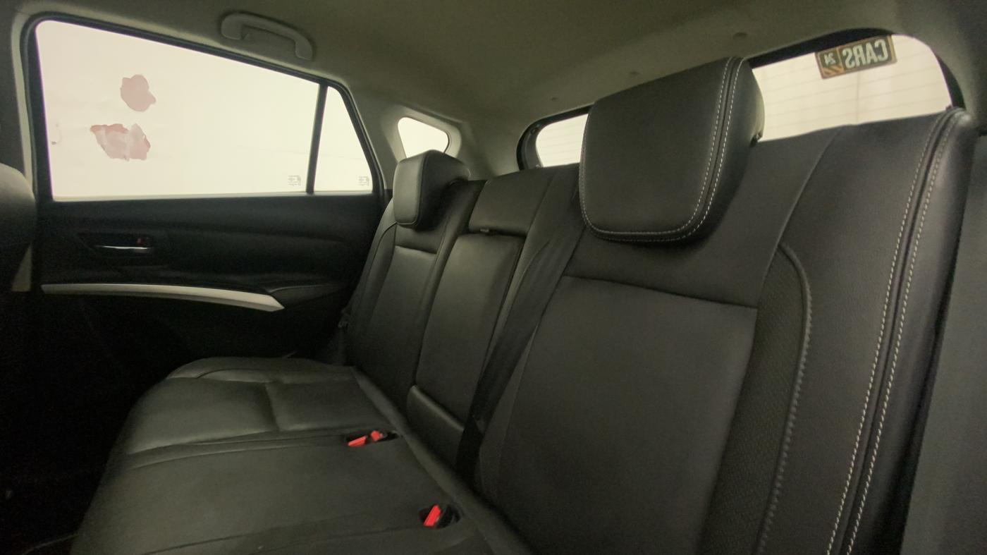 2015 Maruti S Cross ALPHA 1.3, Diesel, Manual, 74,274 km, Right Side Rear Door Cabin
