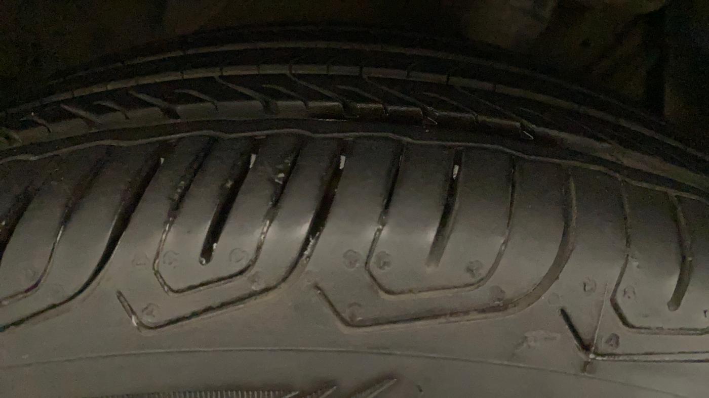2015 Maruti S Cross ALPHA 1.3, Diesel, Manual, 74,274 km, Right Rear Tyre Tread