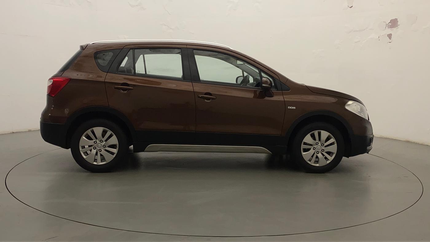 2015 Maruti S Cross ALPHA 1.3, Diesel, Manual, 74,274 km, Right Side