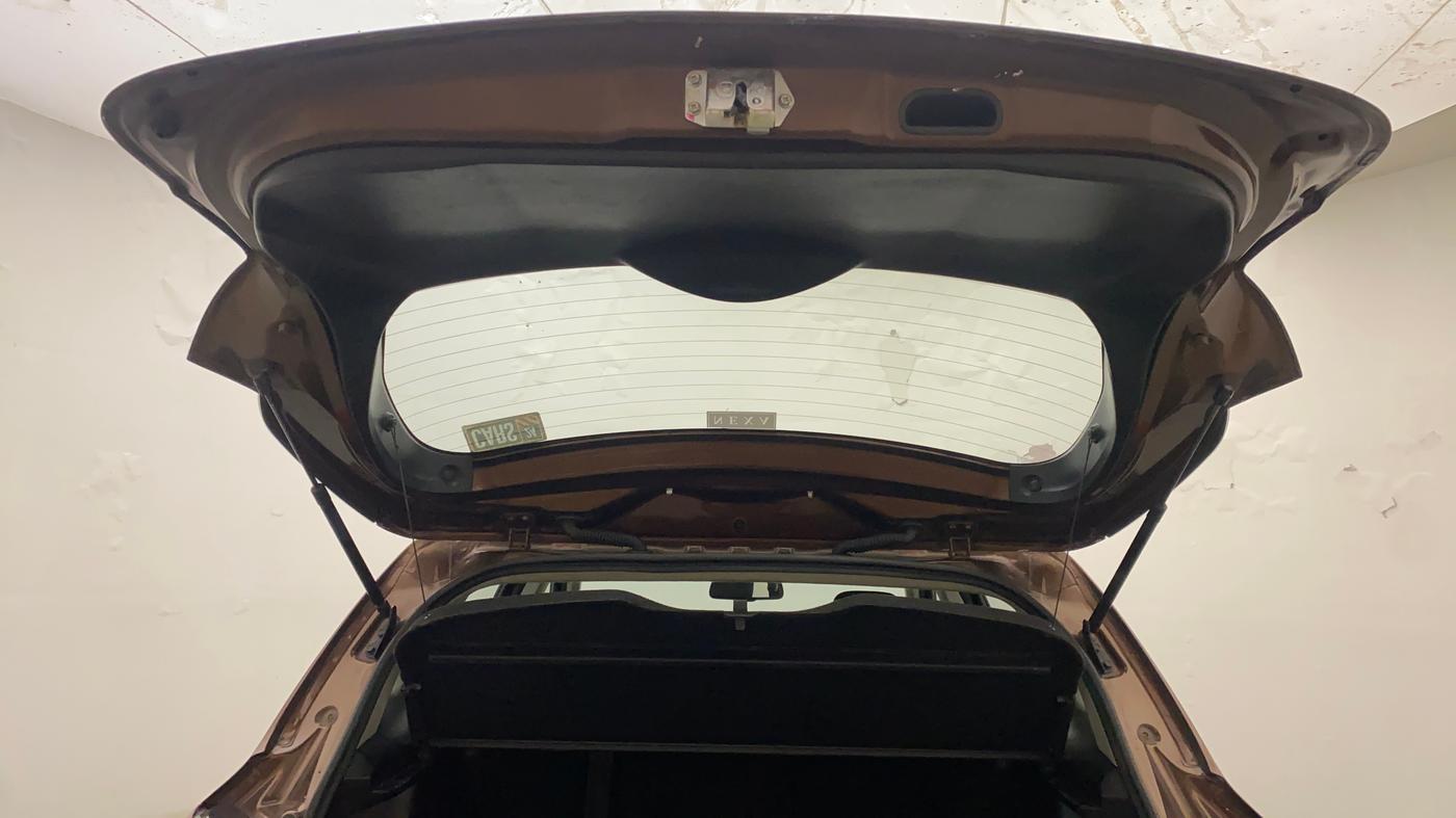 2015 Maruti S Cross ALPHA 1.3, Diesel, Manual, 74,274 km, Boot Door Open