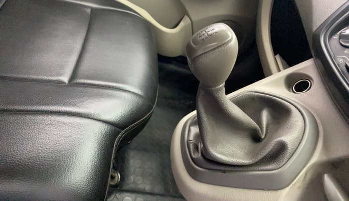 2014 Datsun Go T, Petrol, Manual, 30,322 km, Gear Lever