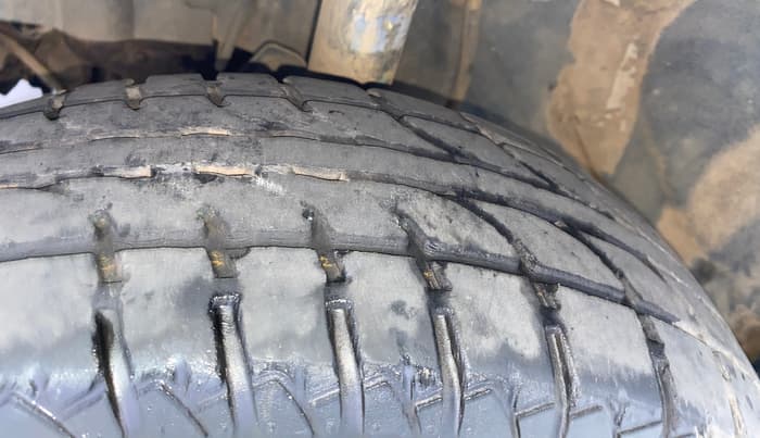 2014 Datsun Go T, Petrol, Manual, 30,322 km, Left Front Tyre Tread