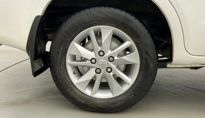 2020 Toyota Innova Crysta 2.4 GX AT 7 STR, Diesel, Automatic, 77,352 km, Right Rear Wheel