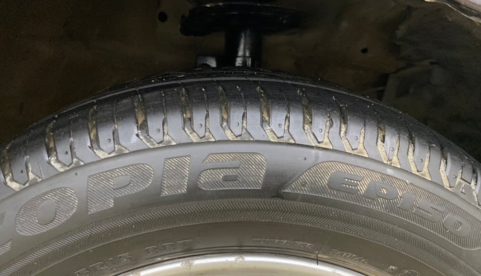 2018 Maruti Ertiga VDI SHVS, Diesel, Manual, 70,624 km, Right Front Tyre Tread