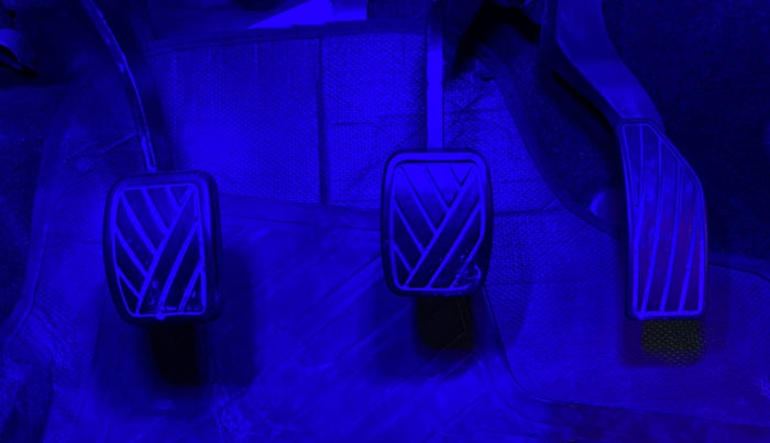 2018 Maruti Ertiga VDI SHVS, Diesel, Manual, 70,624 km, Pedals