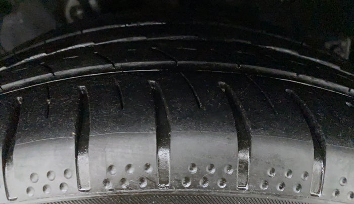 2020 Honda Civic ZX CVT PETROL, Petrol, Automatic, 47,380 km, Left Front Tyre Tread