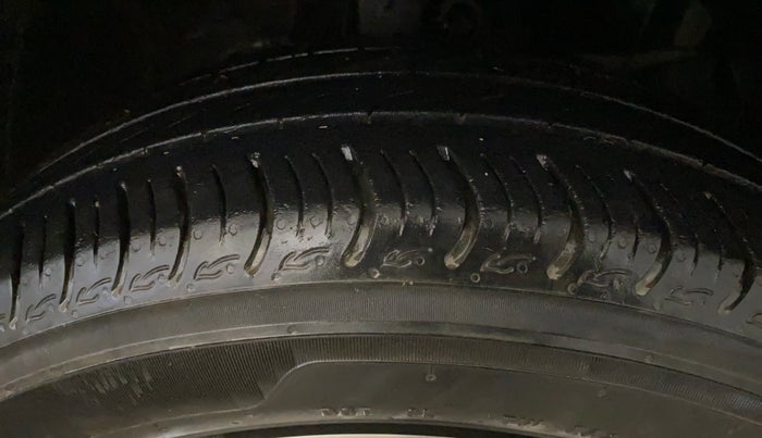 2023 Honda Amaze 1.2L I-VTEC VX CVT, Petrol, Automatic, 35,969 km, Right Front Tyre Tread