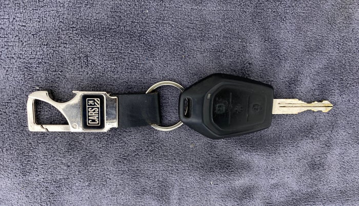 2018 Mahindra TUV300 T10, Diesel, Manual, 61,221 km, Key Close Up