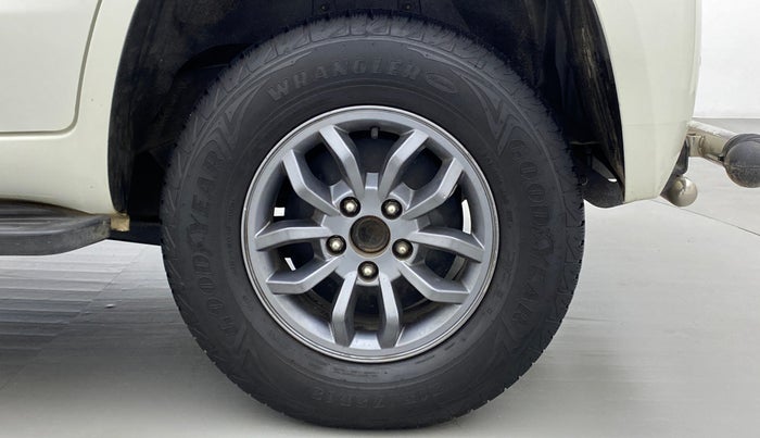 2018 Mahindra TUV300 T10, Diesel, Manual, 61,221 km, Left Rear Wheel