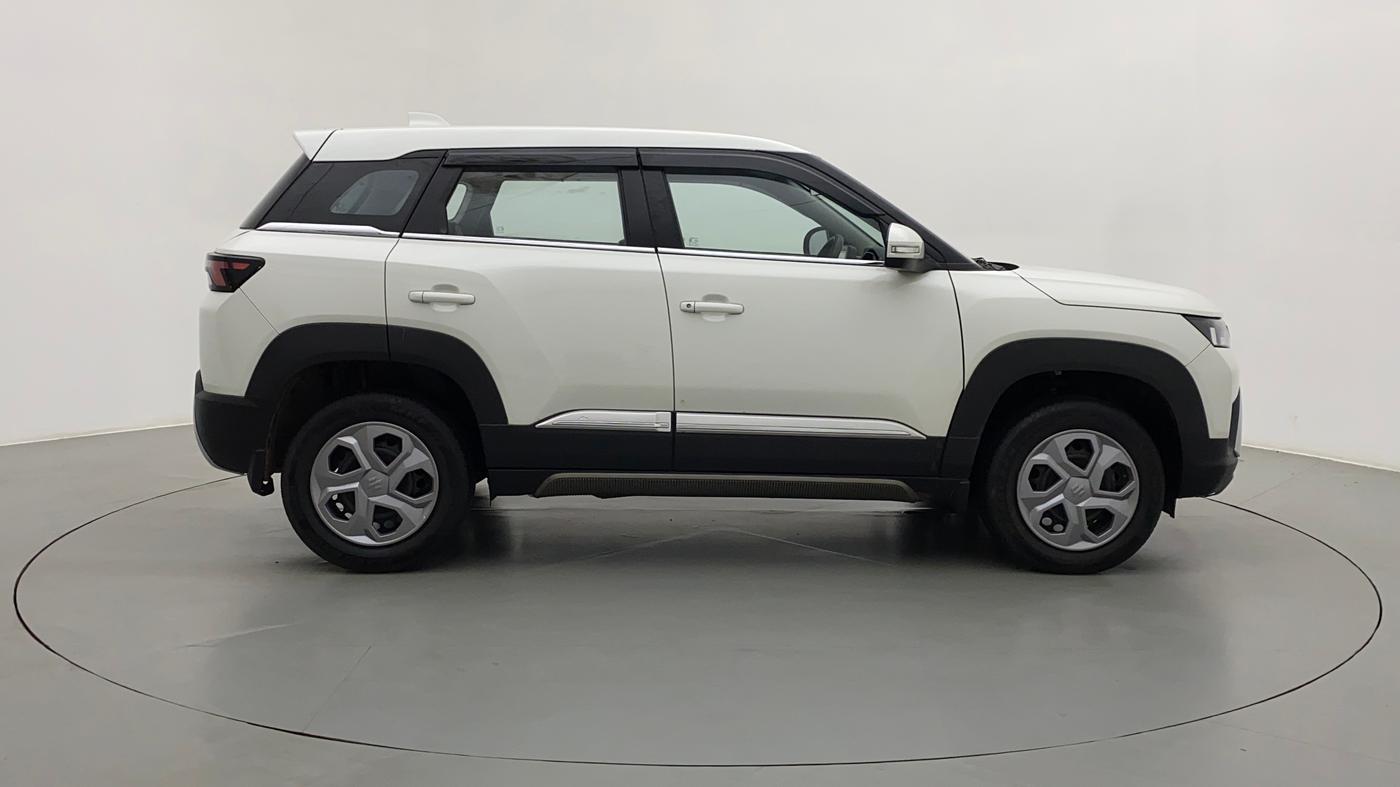 2022 Maruti BREZZA VXI SMART HYBRID, Petrol, Manual, 4,380 km, Right Side