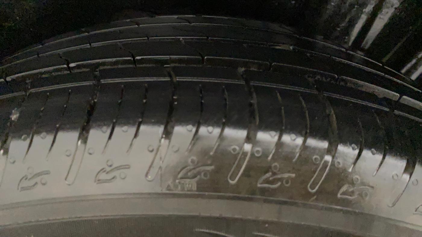 2022 Maruti BREZZA VXI SMART HYBRID, Petrol, Manual, 4,380 km, Right Rear Tyre Tread