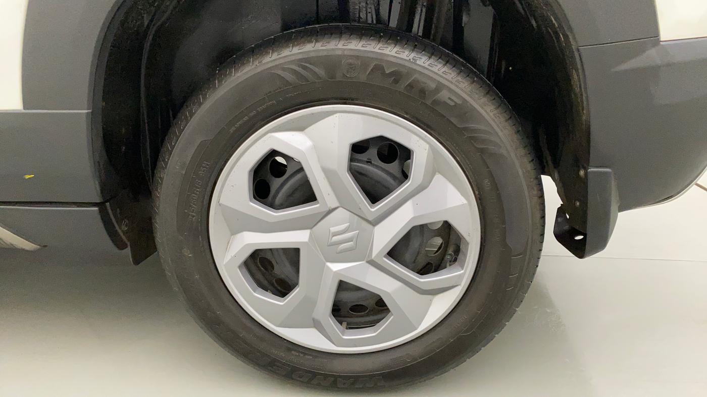 2022 Maruti BREZZA VXI SMART HYBRID, Petrol, Manual, 4,380 km, Left Rear Wheel