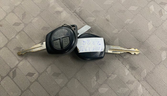 2016 Maruti Wagon R 1.0 VXI AMT, Petrol, Automatic, 95,709 km, Key Close Up