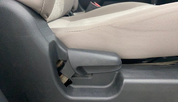 2016 Maruti Wagon R 1.0 VXI AMT, Petrol, Automatic, 95,709 km, Driver Side Adjustment Panel