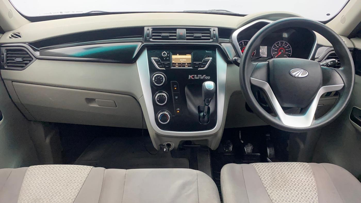 2016 Mahindra Kuv100 K6 6 STR, Petrol, Manual, 54,562 km, Dashboard