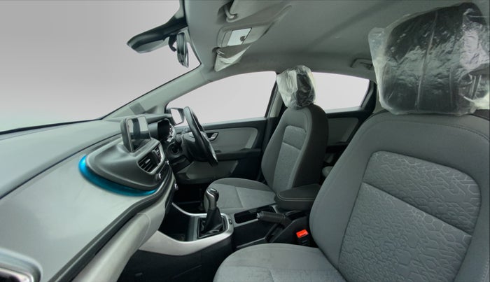 2020 Tata ALTROZ XZ 1.2, Petrol, Manual, 18,728 km, Right Side Front Door Cabin