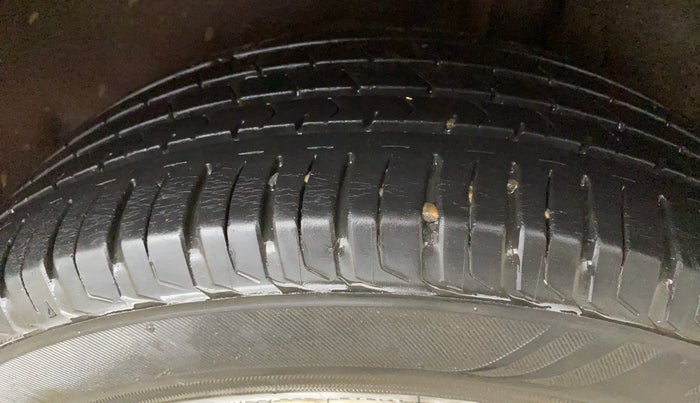 2016 Ford Ecosport TITANIUM 1.5L PETROL, Petrol, Manual, 77,844 km, Left Rear Tyre Tread