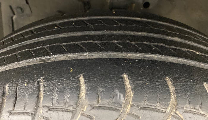 2012 Maruti Swift Dzire ZDI, Diesel, Manual, 93,383 km, Left Front Tyre Tread