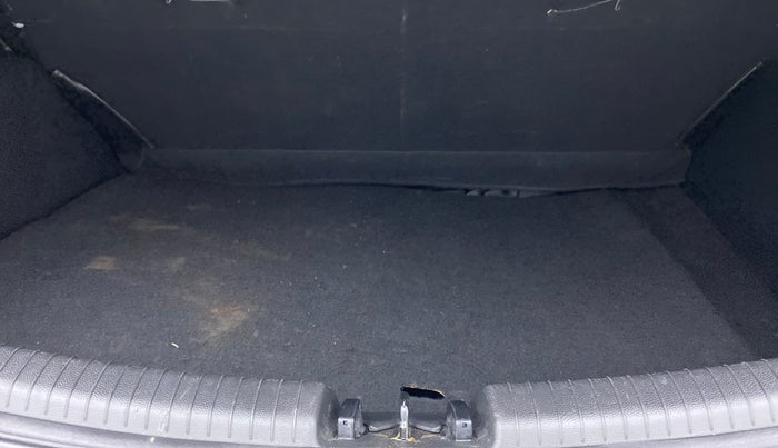 2018 Hyundai Grand i10 SPORTZ AT 1.2 KAPPA VTVT, Petrol, Automatic, 52,877 km, Boot Inside