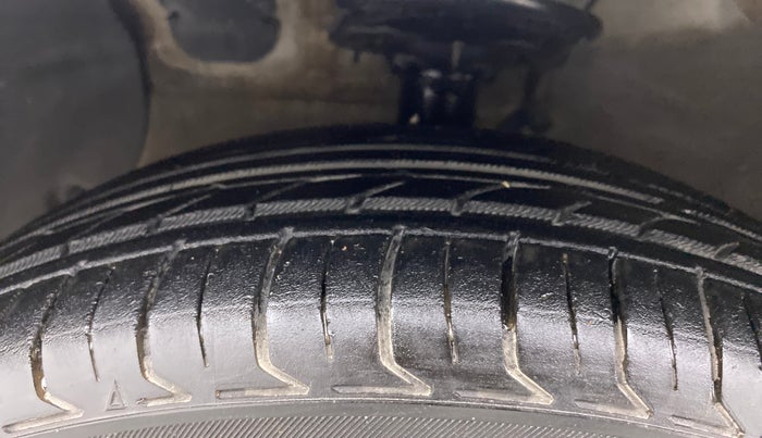 2018 Hyundai Grand i10 SPORTZ AT 1.2 KAPPA VTVT, Petrol, Automatic, 52,877 km, Left Front Tyre Tread