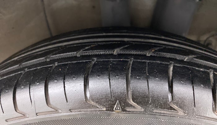 2018 Hyundai Grand i10 SPORTZ AT 1.2 KAPPA VTVT, Petrol, Automatic, 52,877 km, Left Rear Tyre Tread