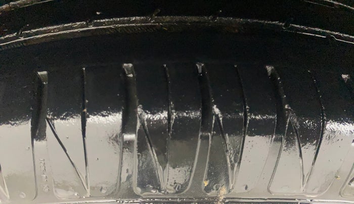 2020 KIA SONET GTX PLUS 1.0 IMT, Petrol, Manual, 31,277 km, Right Rear Tyre Tread