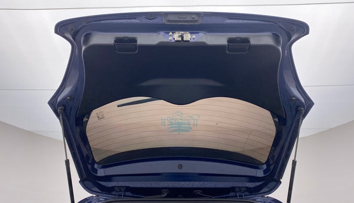 2018 Maruti Swift ZXI PLUS, CNG, Manual, 50,288 km, Boot Door Open