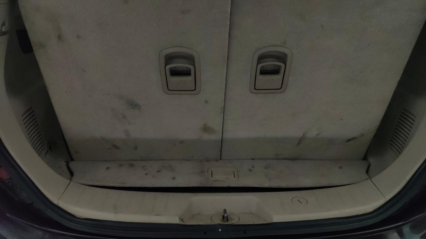 2016 Mahindra XUV500 W8 AT, Diesel, Automatic, 1,18,690 km, Boot Inside