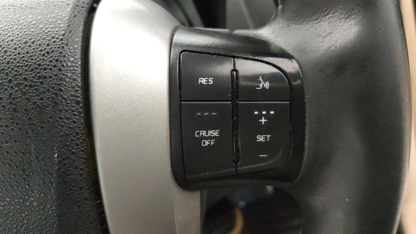 2016 Mahindra XUV500 W8 AT, Diesel, Automatic, 1,18,690 km, Adaptive Cruise Control