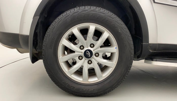 2018 Mahindra XUV500 W9, Diesel, Manual, 60,862 km, Right Rear Wheel