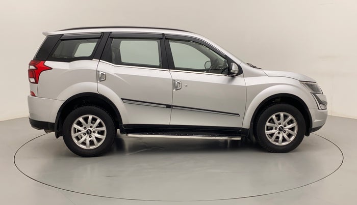 2018 Mahindra XUV500 W9, Diesel, Manual, 60,862 km, Right Side View