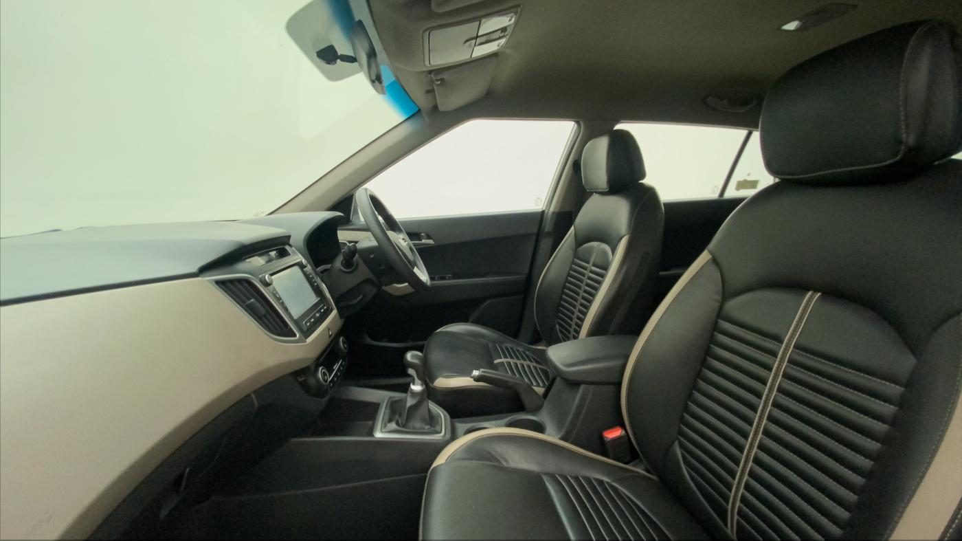 2015 Hyundai Creta SX PLUS 1.6 PETROL, Petrol, Manual, 34,899 km, Right Side Front Door Cabin