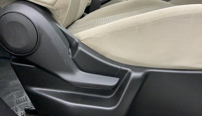 2021 Maruti New Wagon-R 1.0 Lxi (o) cng, CNG, Manual, 15,387 km, Driver Side Adjustment Panel