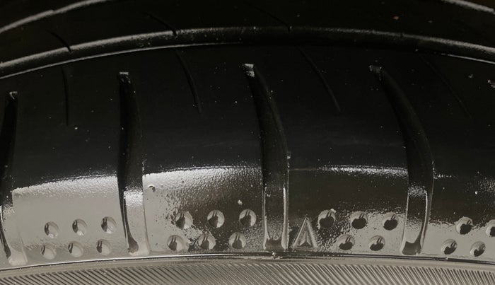 2015 Hyundai Verna FLUIDIC 1.6 CRDI S(O) 4S, Diesel, Manual, 99,327 km, Left Rear Tyre Tread