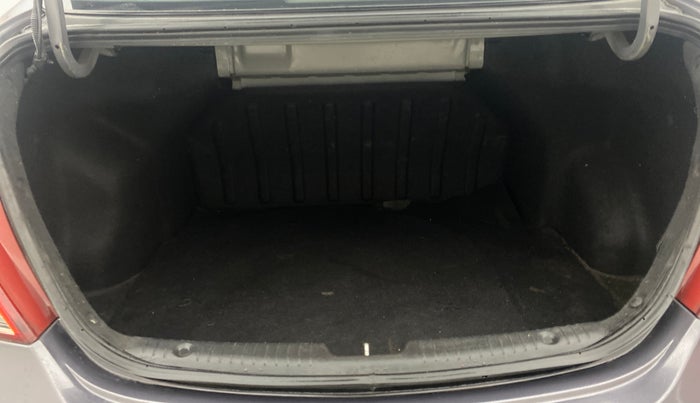 2015 Hyundai Verna FLUIDIC 1.6 CRDI S(O) 4S, Diesel, Manual, 99,327 km, Boot Inside