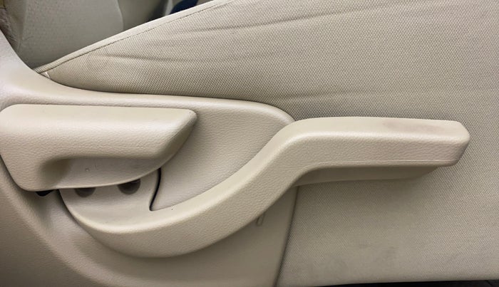 2016 Honda Amaze 1.2L I-VTEC VX AT, Petrol, Automatic, 39,212 km, Driver Side Adjustment Panel