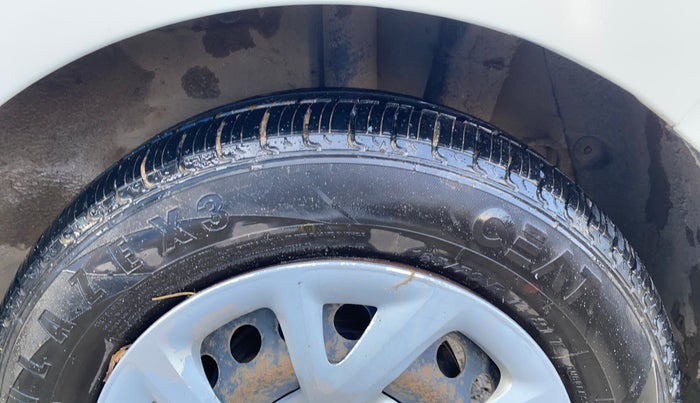 2017 Hyundai Grand i10 SPORTZ 1.2 KAPPA VTVT, Petrol, Manual, 97,124 km, Left Rear Tyre Tread