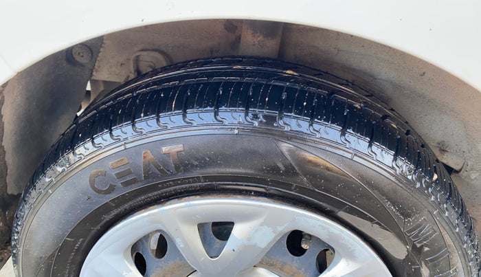 2017 Hyundai Grand i10 SPORTZ 1.2 KAPPA VTVT, Petrol, Manual, 97,124 km, Right Rear Tyre Tread