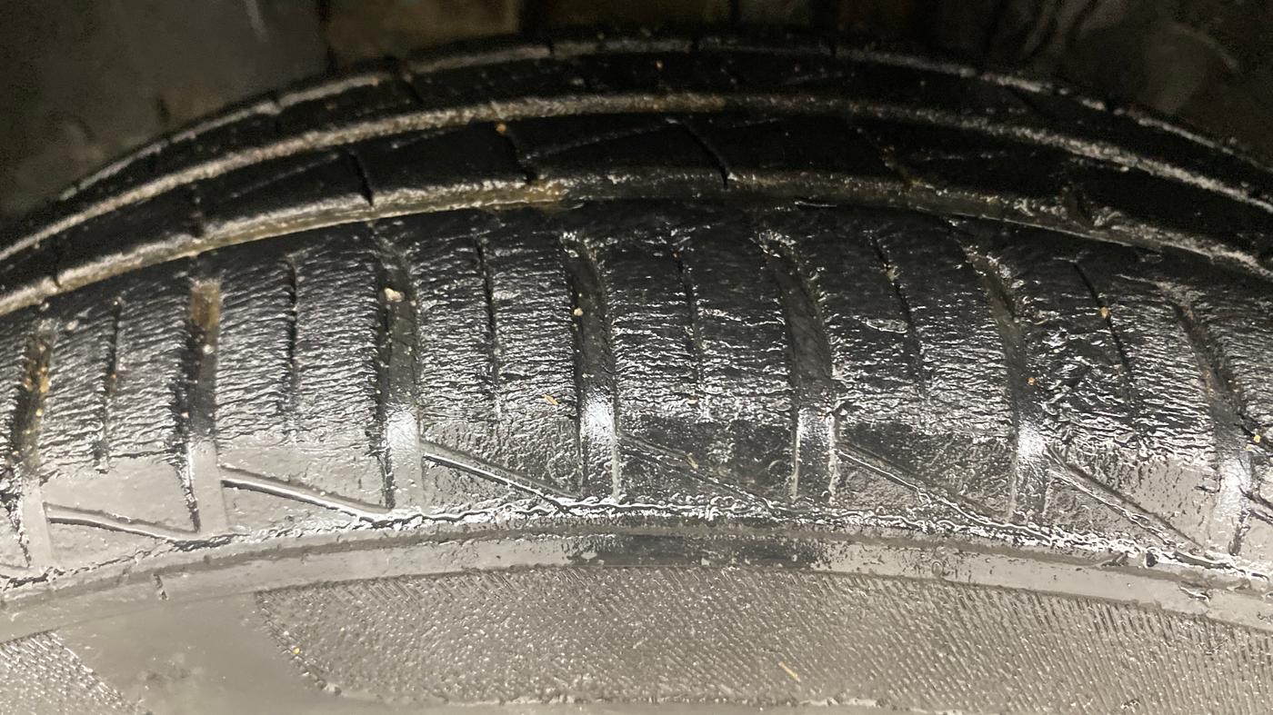 2019 Renault Kwid CLIMBER 1.0 AMT (O), Petrol, Automatic, 36,587 km, Left Front Tyre Tread