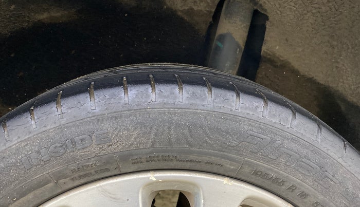 2017 Maruti Baleno ZETA PETROL 1.2, Petrol, Manual, 73,304 km, Left Rear Tyre Tread