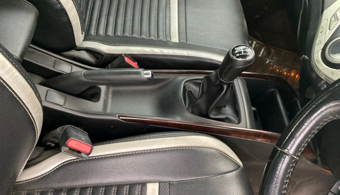 2017 Maruti Baleno ZETA PETROL 1.2, Petrol, Manual, 73,304 km, Gear Lever
