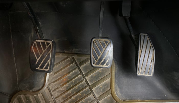 2017 Maruti Baleno ZETA PETROL 1.2, Petrol, Manual, 73,304 km, Pedals