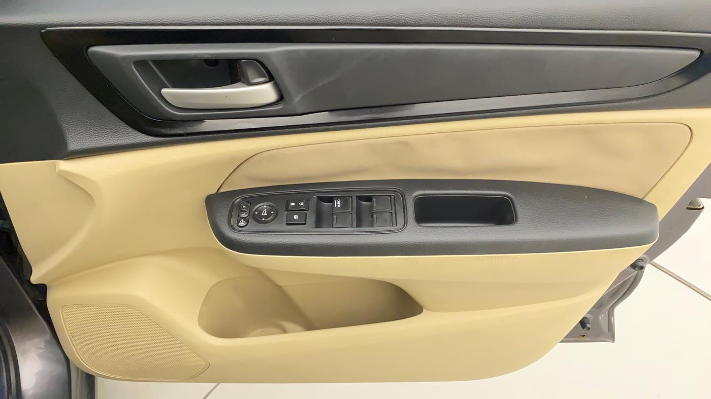 2019 Honda Amaze 1.2L I-VTEC V CVT, Petrol, Automatic, 49,619 km, Driver Side Door Panels Control