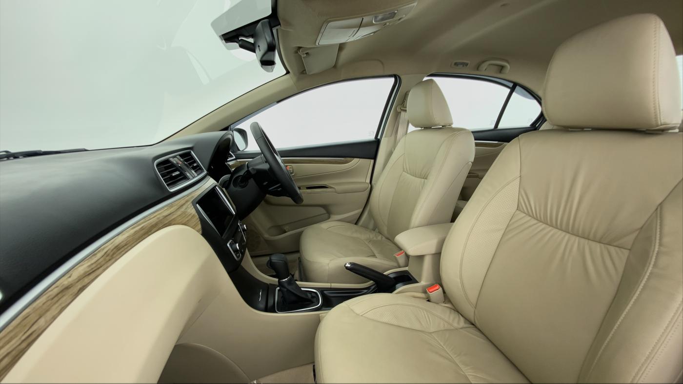 2021 Maruti Ciaz ALPHA 1.5 AT SHVS, Petrol, Automatic, 2,560 km, Right Side Front Door Cabin