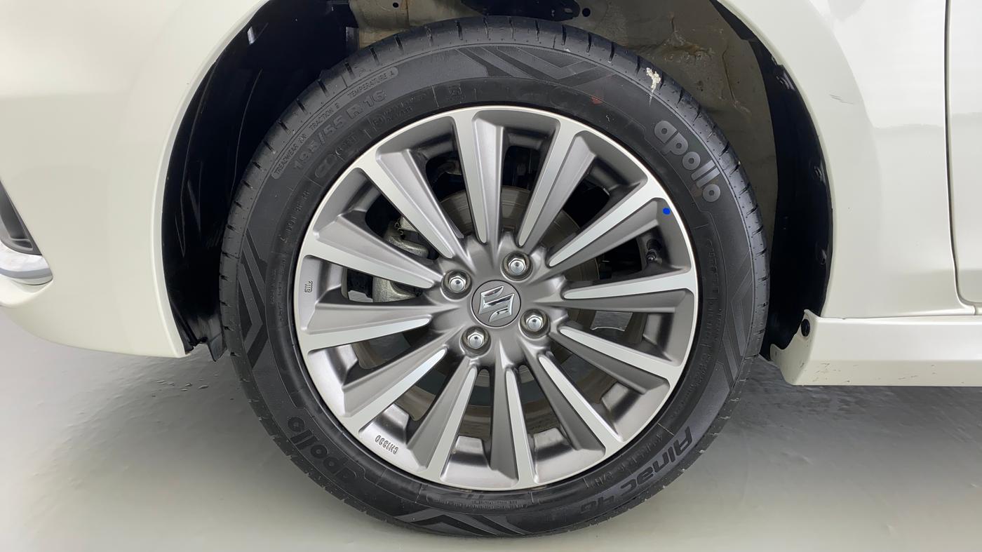 2021 Maruti Ciaz ALPHA 1.5 AT SHVS, Petrol, Automatic, 2,560 km, Left Front Wheel