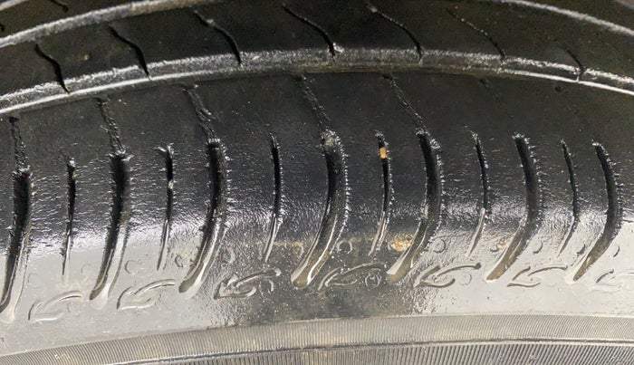 2022 Maruti S PRESSO VXI+, Petrol, Manual, 29,439 km, Right Front Tyre Tread